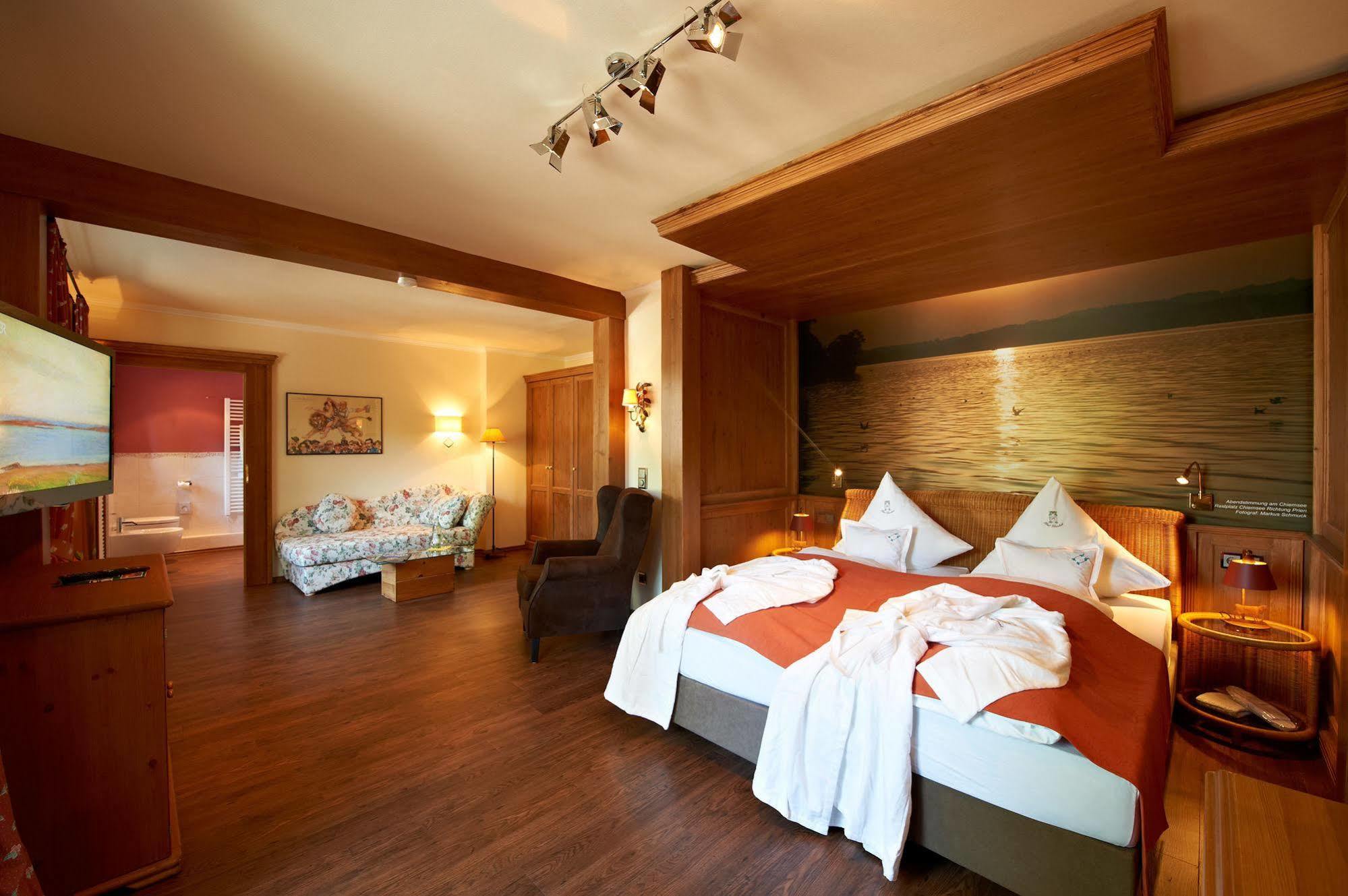 Garden Hotel Reinhart Prien am Chiemsee Exterior foto