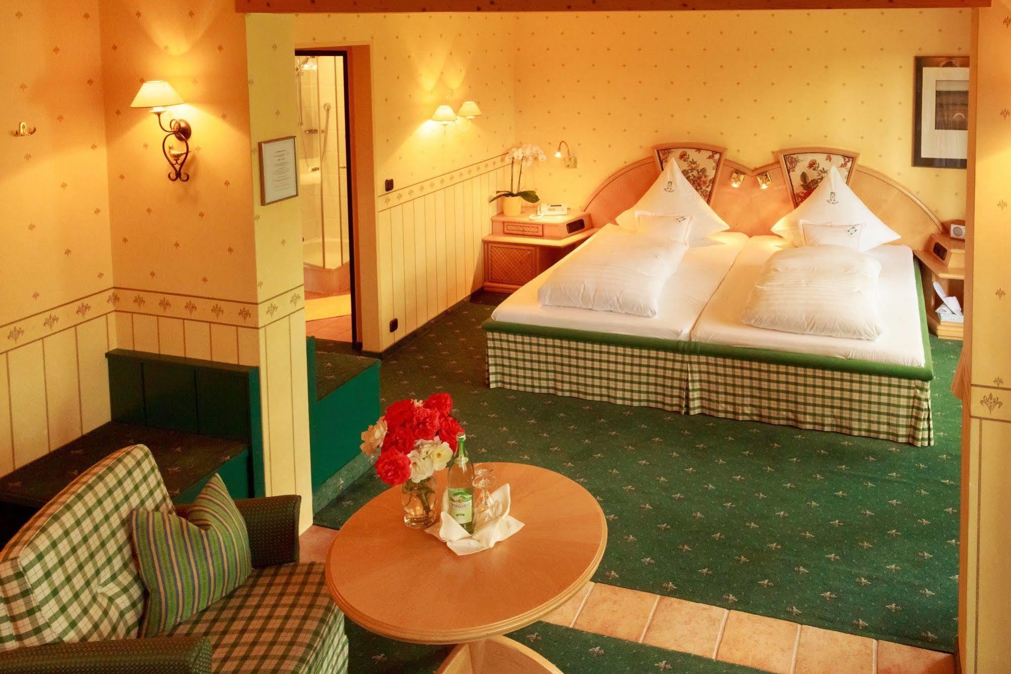 Garden Hotel Reinhart Prien am Chiemsee Exterior foto